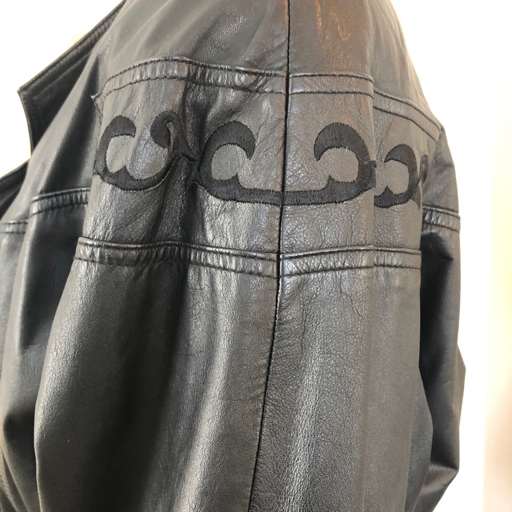 Coat - Picture 4 of 8